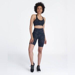 NWT‎ SPANX 50180R Look at Me Now Lamn Bike Short Slimming BLACK CAMO Size L